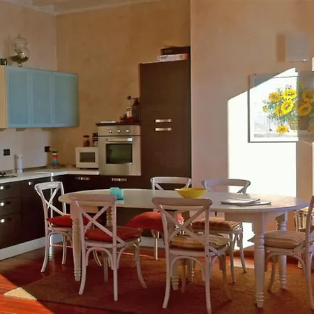 Lägenhet Ferienappartement Mit Privatem Strand Am Gardasee Mieten Gardone Riviera