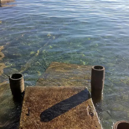 Ferienappartement Mit Privatem Strand Am Gardasee Mieten *