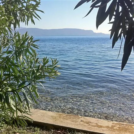 Ferienappartement Mit Privatem Strand Am Gardasee Mieten