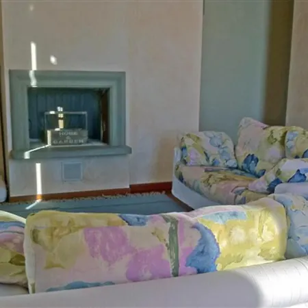 Lägenhet Ferienappartement Mit Privatem Strand Am Gardasee Mieten
