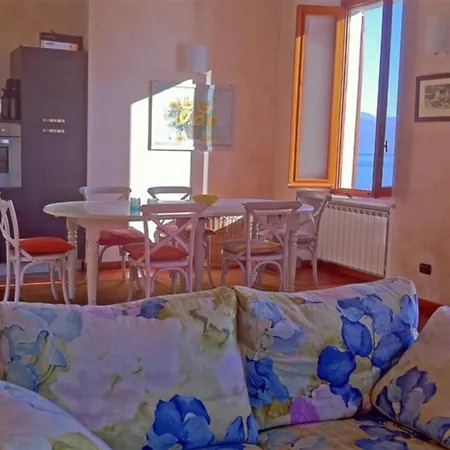 Lägenhet Ferienappartement Mit Privatem Strand Am Gardasee Mieten