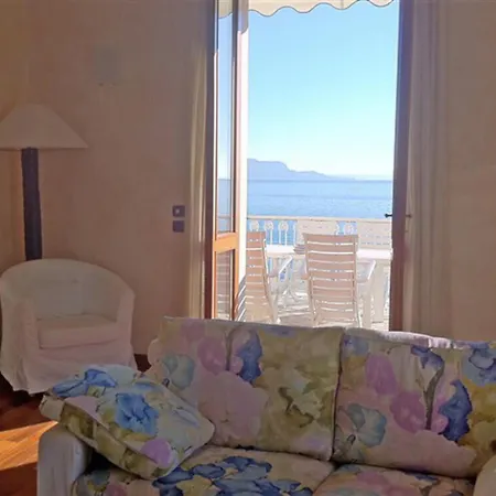 Ferienappartement Mit Privatem Strand Am Gardasee Mieten Lägenhet