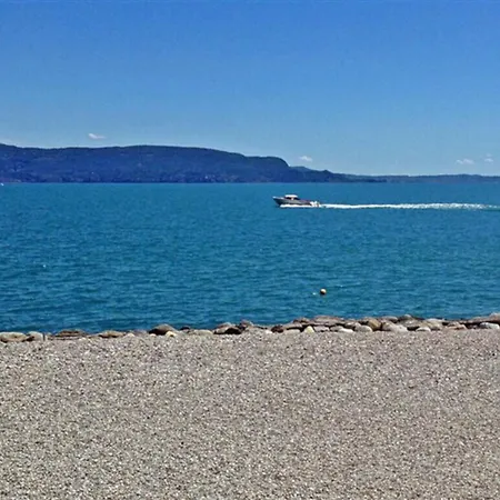 Ferienappartement Mit Privatem Strand Am Gardasee Mieten Lägenhet *