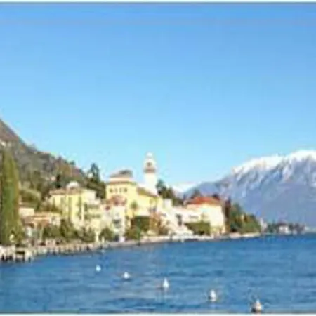 Lägenhet Ferienappartement Mit Privatem Strand Am Gardasee Mieten