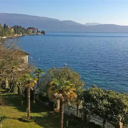 Ferienappartement Mit Privatem Strand Am Gardasee Mieten *
